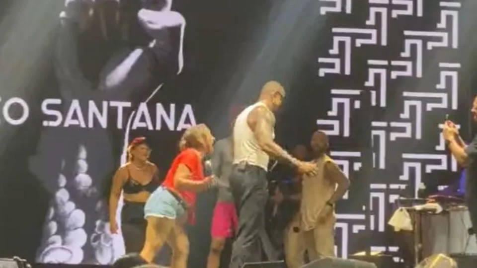Léo Santana retira fã do palco após assédio em show no PA: ‘respeite minha esposa’
