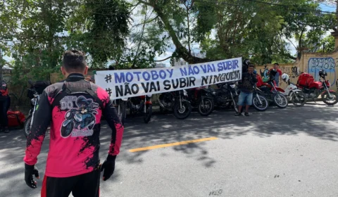 Motoboys de Manaus querem lei que desobriga entrega na porta de apartamentos