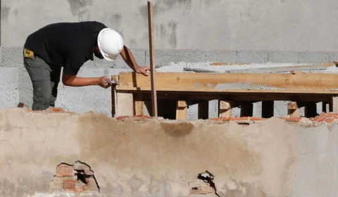 Comissão vai analisar pacto que retoma obras inacabadas em escolas do país