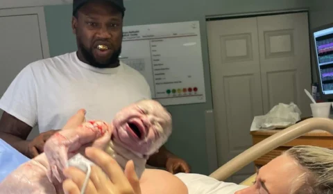 Pai fica chocado ao presenciar parto nos EUA e fotos viralizam; confira