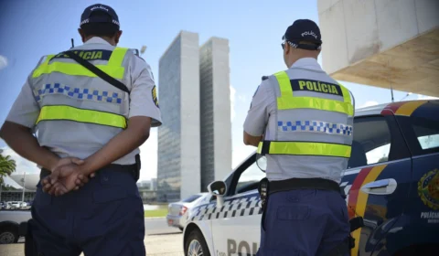 Reajuste salarial para PM, PCDF e bombeiros é aprovado por comissão