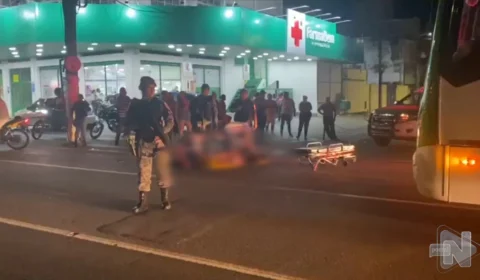 VÍDEO: suspeito de assaltar ônibus é espancado por populares em Manaus