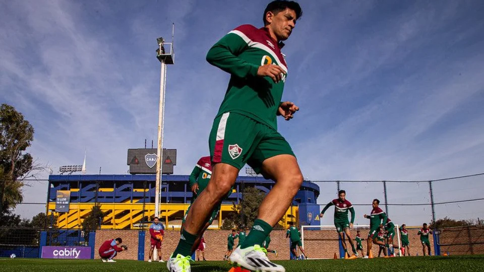 Fluminense treina no CT do Boca Juniors para estreia nas oitavas da Libertadores; veja fotos