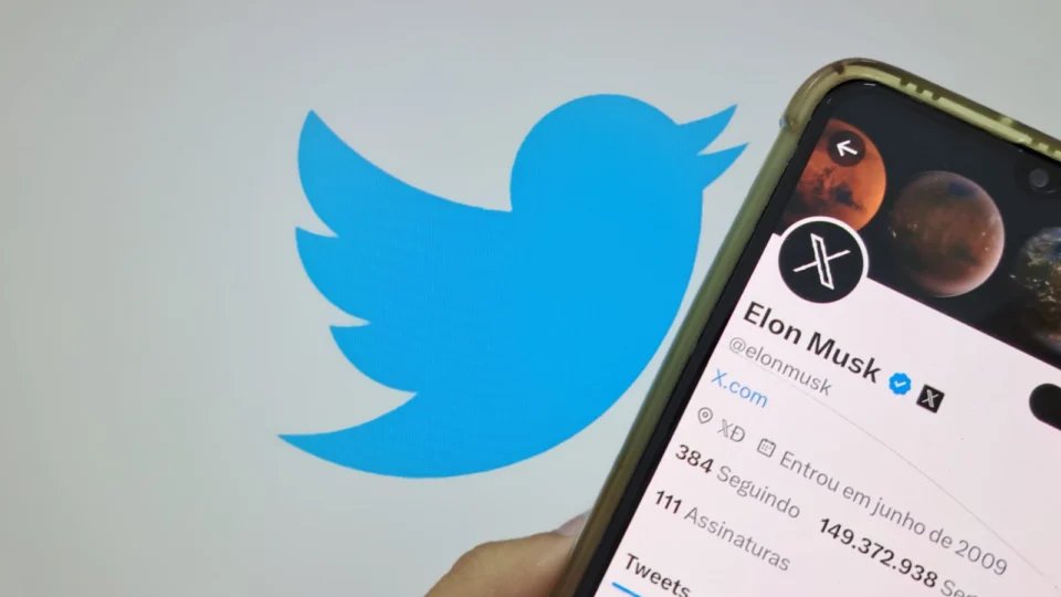 Twitter dá adeus ao passarinho azul e assume ‘X’ como nova logo