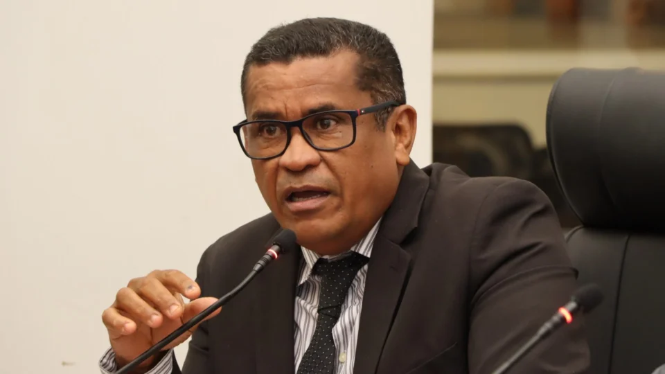 Justiça decide que Junior Brasão pode assumir cargo de deputado no TO