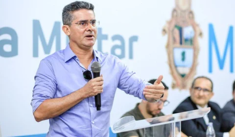 Pedido de impeachment contra David Almeida é arquivado pela Câmara