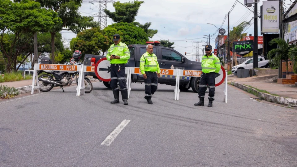 Duas avenidas de Manaus serão interditadas para obras neste final de semana