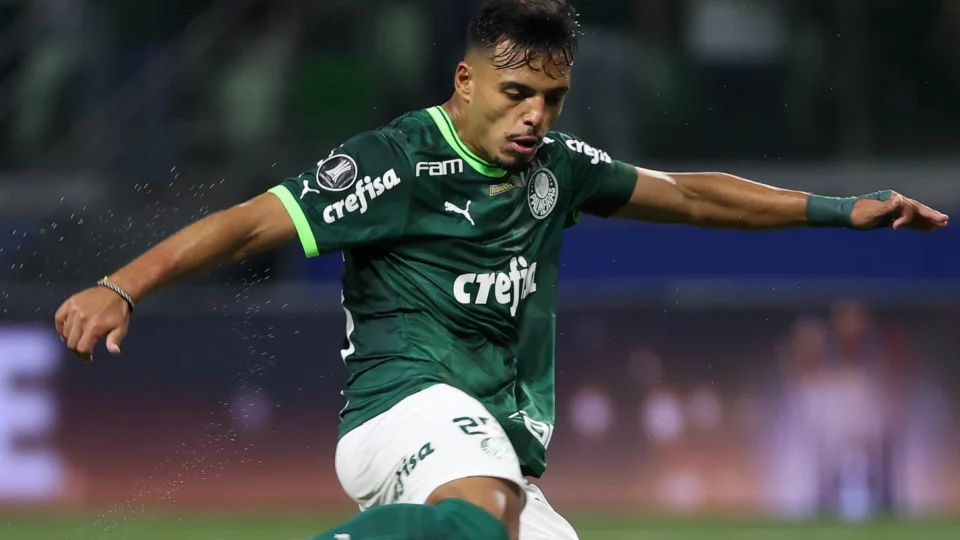 Brasileirão: Palmeiras enfrenta Cruzeiro e busca subir para o G4