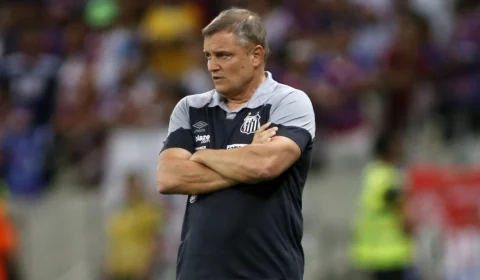 Aguirre estreia com derrota; Santos perde por 4 a 0 para Fortaleza
