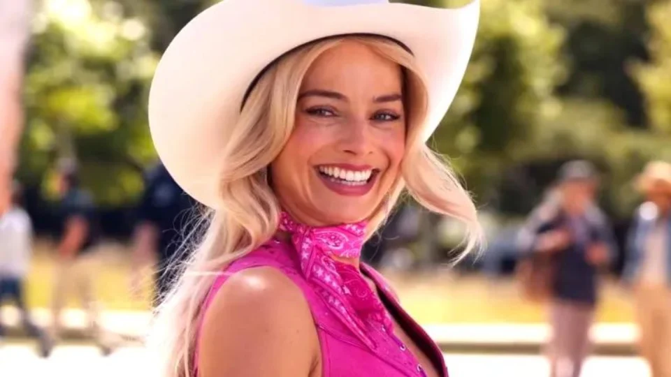 Fenômeno: Barbie se torna o filme de maior bilheteria da Warner