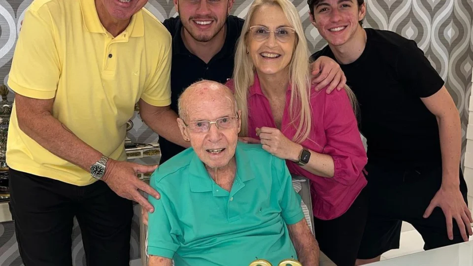 CBF presta homenagem a Zagallo em aniversário: ‘Temos sempre de reverenciá-lo’