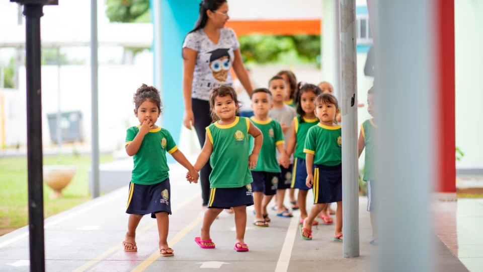 Cuidador Escolar: aprovados em concurso devem apresentar documentos em RR