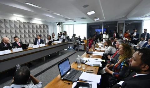 CPMI do 8 de janeiro deve quebrar sigilos de Cid, Valdemar e Zambelli