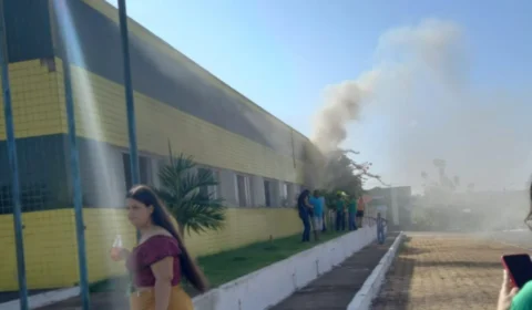 Curto-circuito causa incêndio em sala da Prefeitura de Arapoema-TO