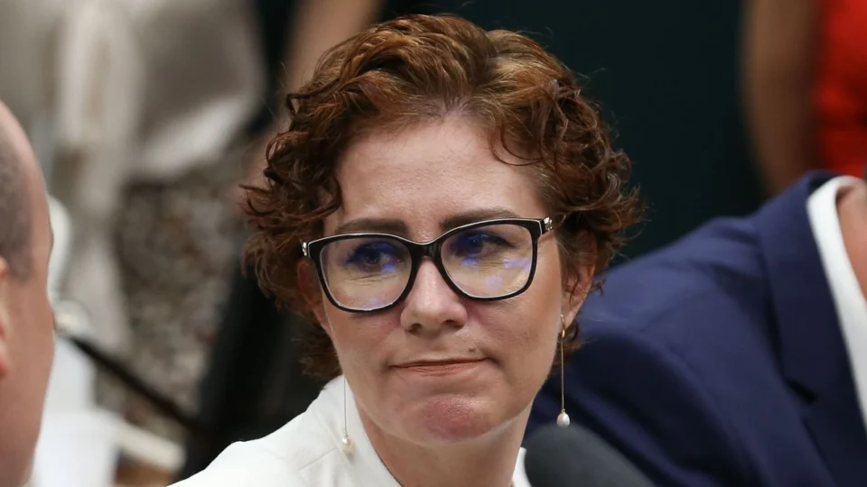 Após tratar de um quadro de diverticulite aguda, Zambelli  recebe alta