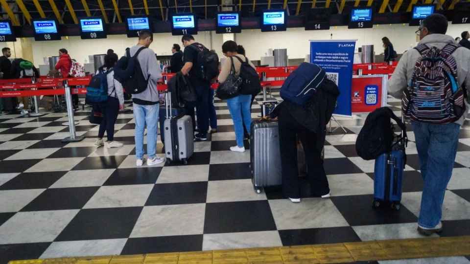 Alarme falso de sequestro: Congonhas ainda tem voos cancelados neste sábado
