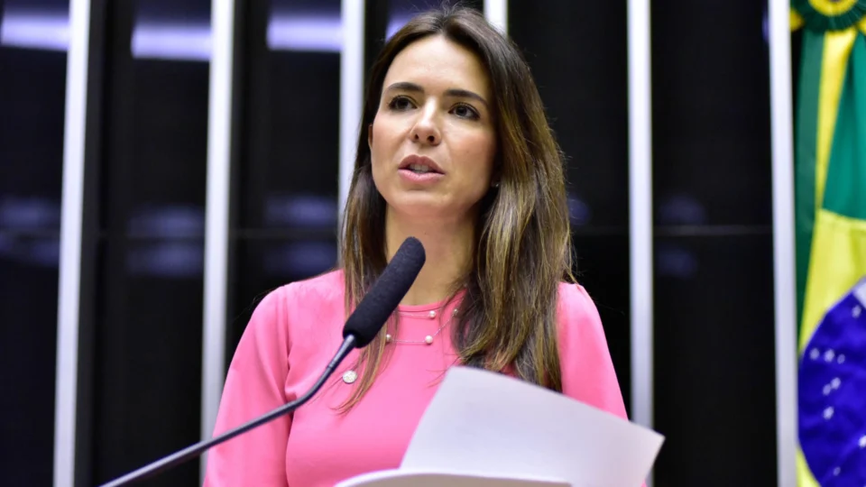 Câmara aprova texto do PL que prorroga a desoneração da folha