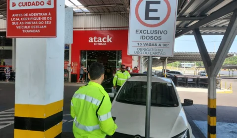 Mais de 50 motoristas são autuados por estacionamento irregular em Manaus