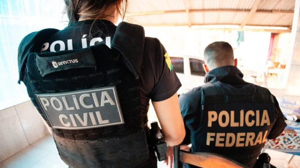 Operação cumpre 12 mandados contra membros de facção criminosa no Acre