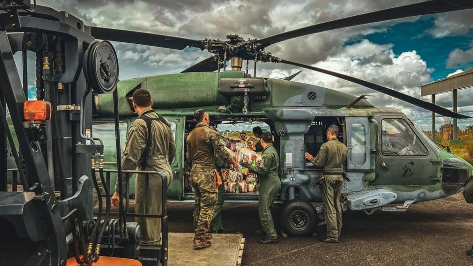 Comunidades da Terra Yanomami, em RR, recebem 37 toneladas de alimentos