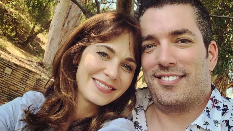 Jonathan Scott, de ‘Irmãos à Obra’, e Zooey Deschanel anunciam noivado