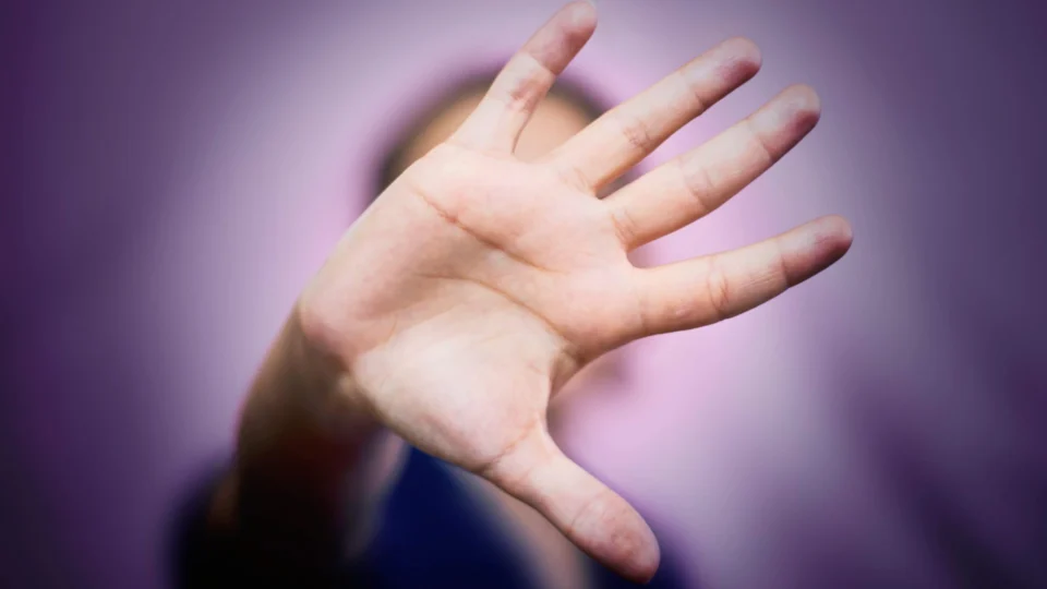 Comissão aprova cadastro para identificar condenados por violência contra mulher