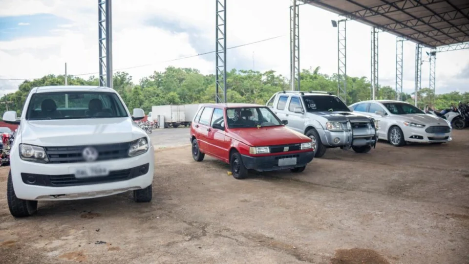Leilão de veículos ocorre nesta terça-feira (12) em Manaus; confira