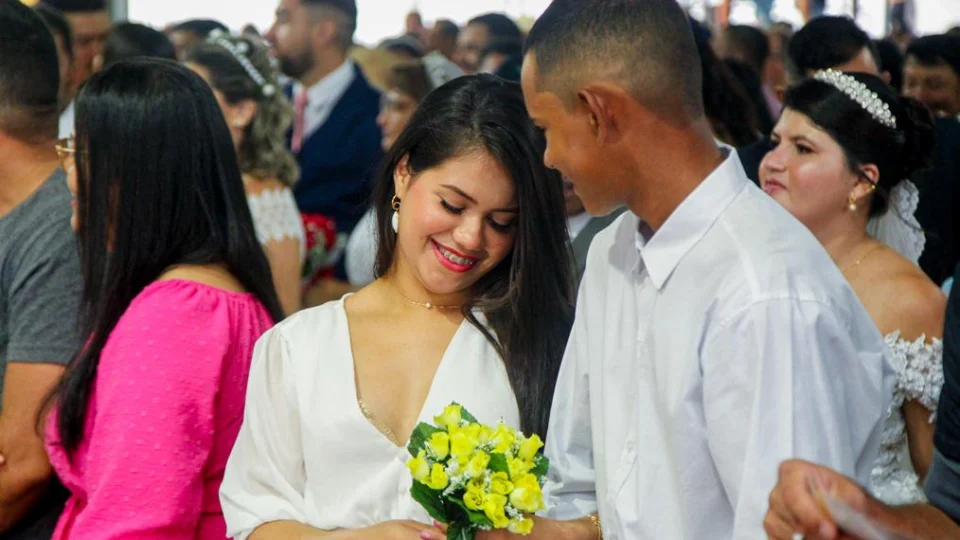 Mais de 250 casais celebram união no Casamento Coletivo da Expoacre