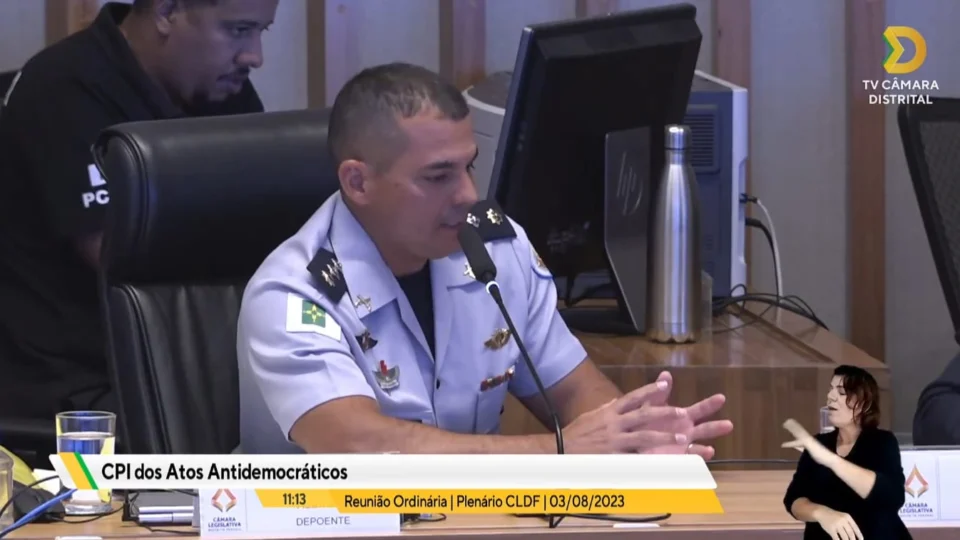 ‘Brincadeira infantil’, diz major Alencar à CPI sobre mensagem em grupo