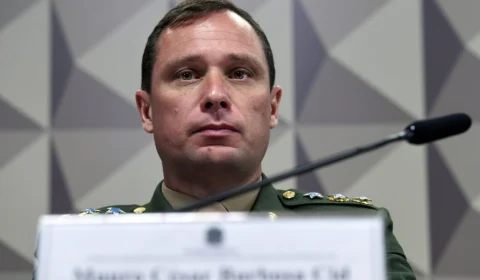 DF: Mauro Cid vai depor na CPI dos Atos Antidemocráticos na quinta-feira (24)