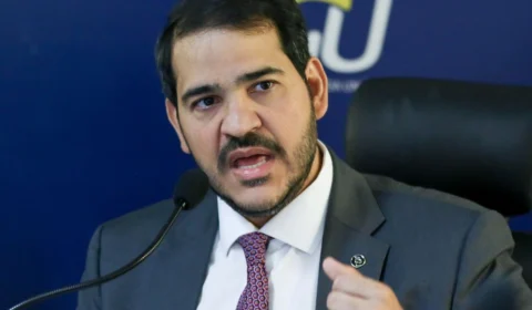 Ministro da AGU determina punição por fake news sobre transplante de Faustão