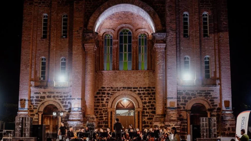 Orquestra Viva Música se apresenta em Porto Nacional-TO