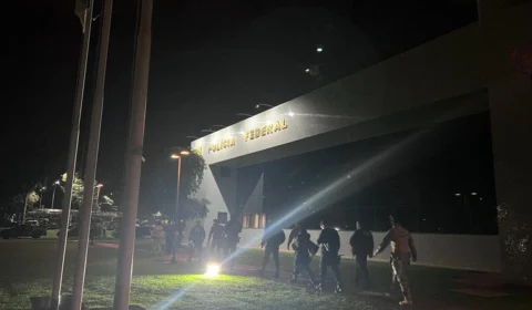 Policiais rodoviários suspeitos de desviarem mercadorias são presos no PR