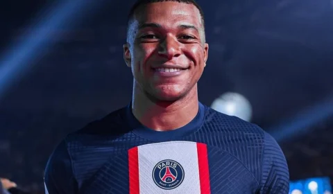 PSG: técnico confirma Mbappé em jogo e não fala sobre permanência do jogador