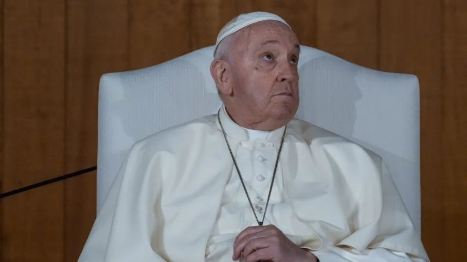 Papa Francisco declara que mulheres trans também são ‘filhas de Deus’