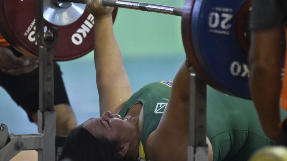Paratleta amazonense de halterofilismo garante vaga no Parapan-Americano