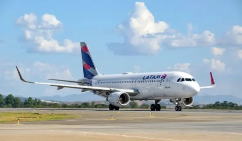 Piloto da Latam passa mal durante voo e morre após pouso de emergência