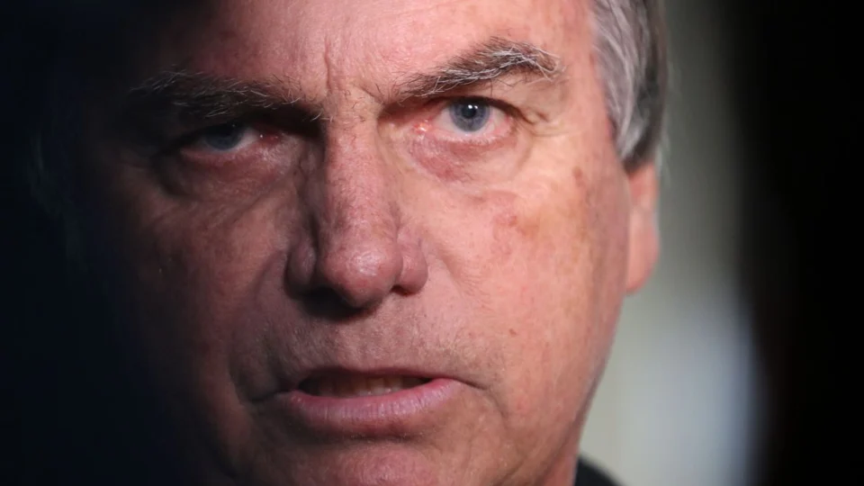 Polícia Federal quer depoimento de Jair Bolsonaro sobre caso do hacker