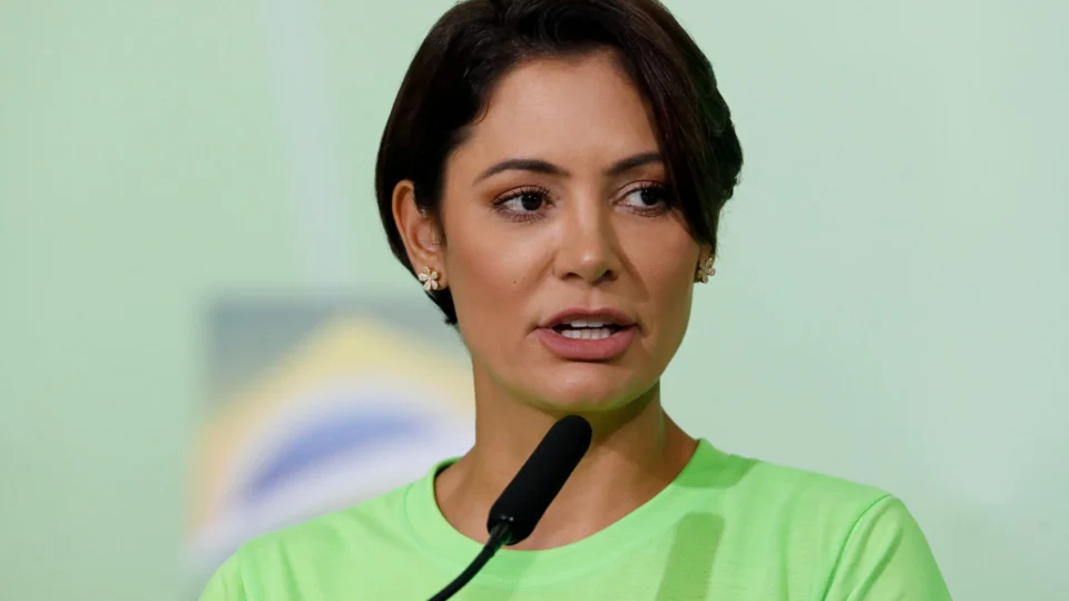 ‘Quem não deve, não teme’, declara Michelle Bolsonaro