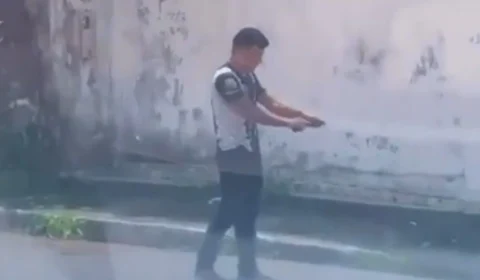 VÍDEO: mulher é agredida por homem armado em rua de Rio Branco-AC
