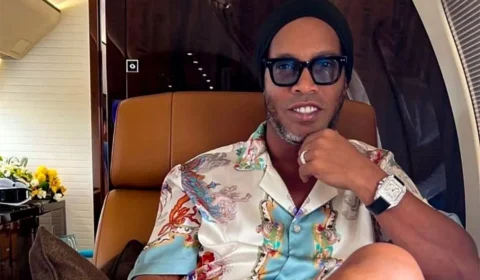 CPI pede que Justiça proíba Ronaldinho Gaúcho de sair do país nesta sexta-feira (25)