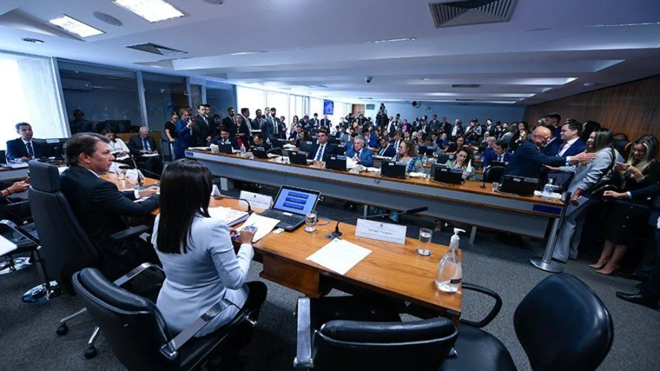 Sargento que movimentou dinheiro para Cid é ouvido em CPMI nesta quinta (24)