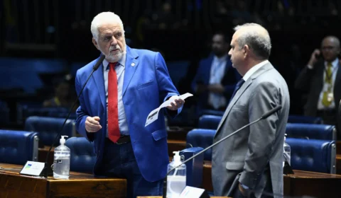 Senado aprova o novo salário mínimo e amplia a faixa de isenção do IR