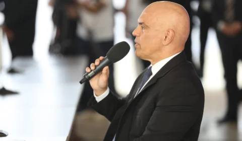 ‘Temos que avançar na regulação da inteligência artificial’, diz Moraes