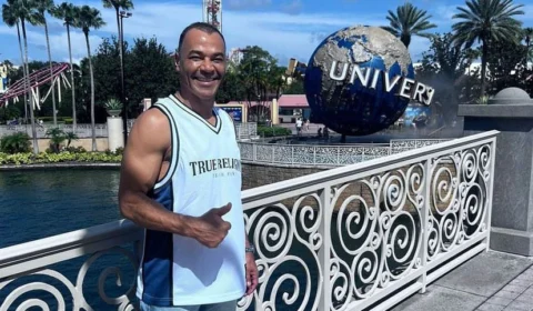 Justiça de São Paulo marca leilão de mansão de Cafu; ex-atleta mora no local