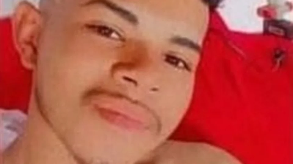 Aos 20 anos, morre jovem baleado por policial penal na Expoacre