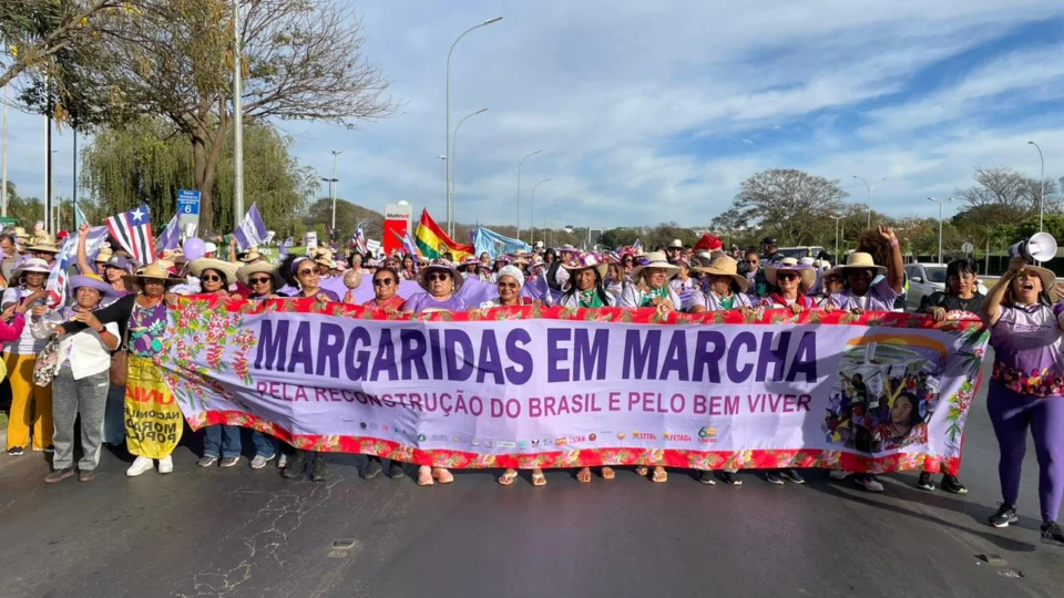 Margaridas de todo o país realizam a maior Marcha da história