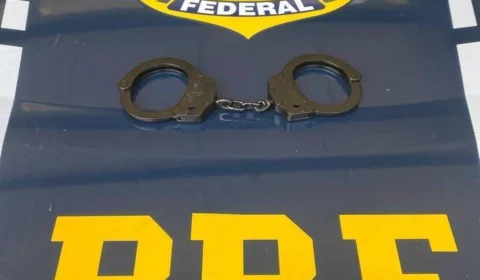 Homem é preso pela PRF por uso de documento falso em Guaraí-TO