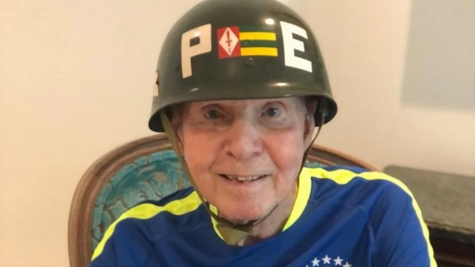 Zagallo tem melhora em quadro de infecção urinária, mas sem previsão de alta