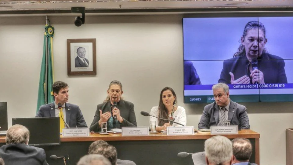 ‘Vetos eram necessários’, diz Ana Moser em Comissão sobre Lei do Esporte